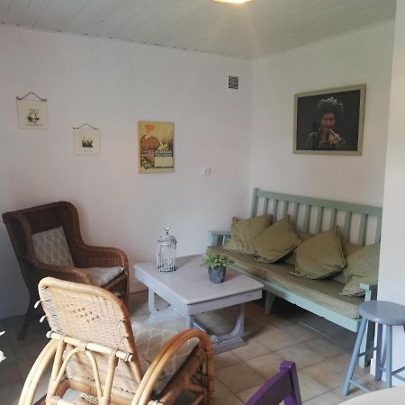 Le gîte des Mégalithes Le Bernard Esterno foto