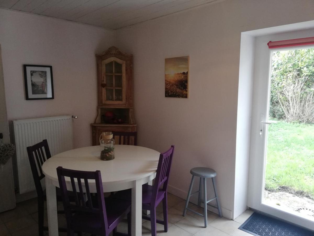 Le gîte des Mégalithes Le Bernard Esterno foto