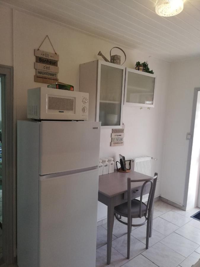 Le gîte des Mégalithes Le Bernard Esterno foto