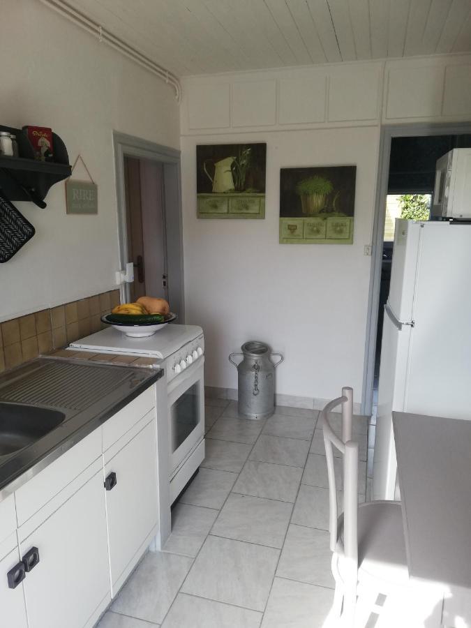 Le gîte des Mégalithes Le Bernard Esterno foto